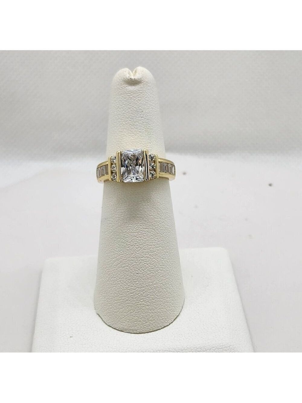 Brand New Sterling Silver 925 Elegant Gemstones Ring